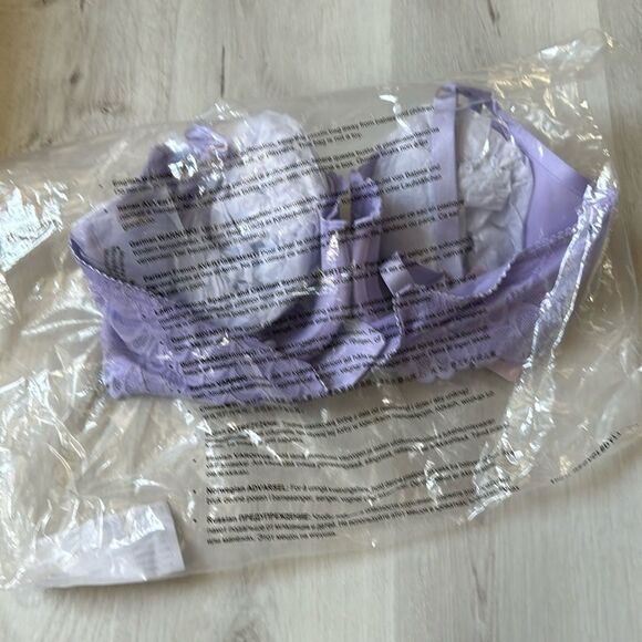 Savage Fenty X Bra Lightly Lined Lace Balconette Lavender 38DDD‎ NWT in pkg - Picture 8 of 8